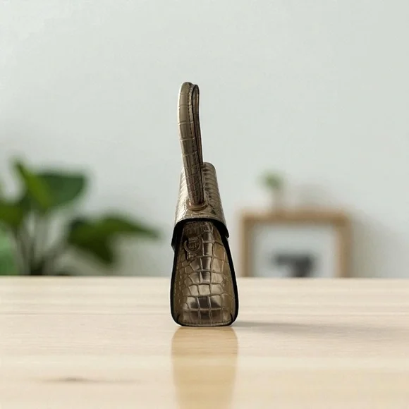 Aldo Gold Mini Bag with Luxurious Finish - Picture 3 of 3